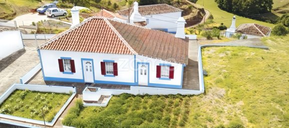 3 bedrooms House in Vila do Porto, Portugal No. 94257 2