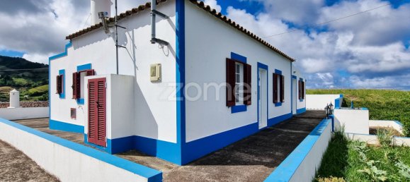 3 bedrooms House in Vila do Porto, Portugal No. 94257 3
