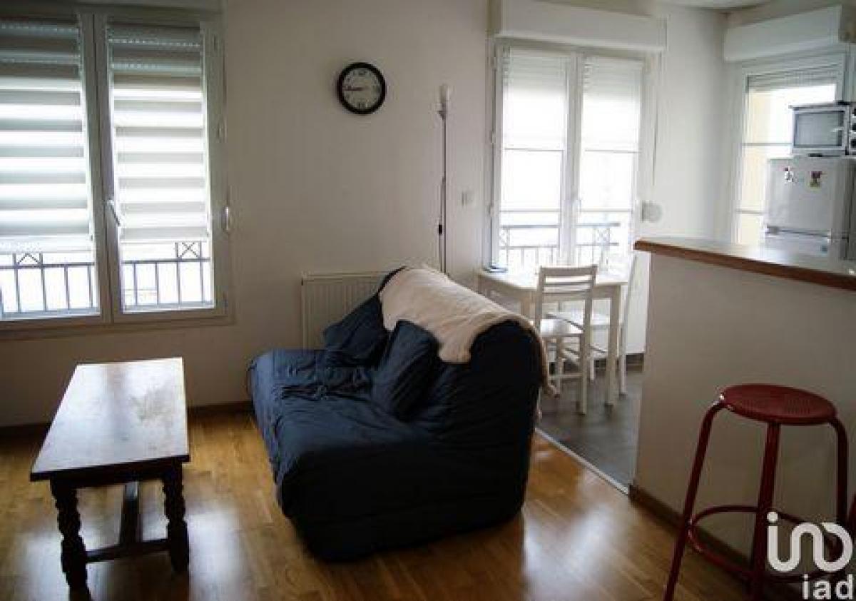 Studio in the Condo in Reims, France No. 27737