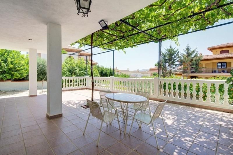 Casa de 4 dormitorios en Padul, Spain No. 250567