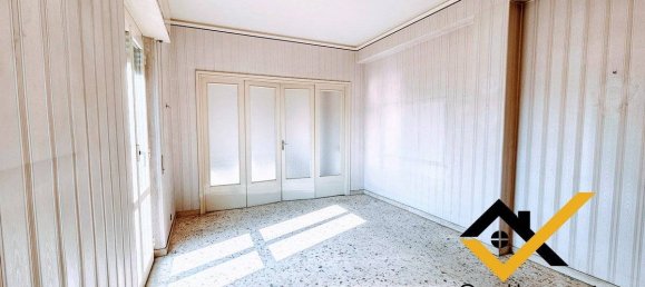 Escritório de 5 divisões em Catania, Italy N.º 109987 6