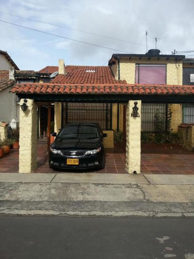 3 bedrooms House in Bogota, Colombia No. 11634