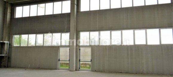 1-salle Entrepôt à Senigallia, Italy No. 75039 3