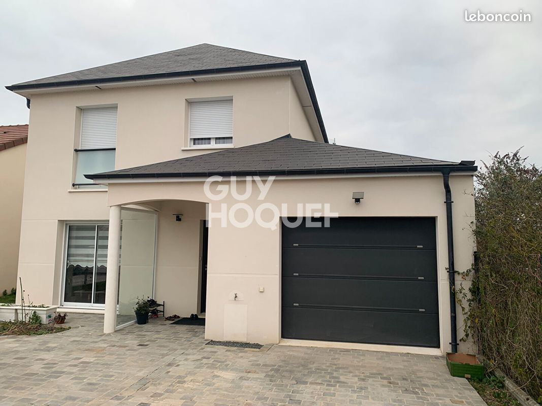 3 bedrooms House in Jallans, France No. 56077