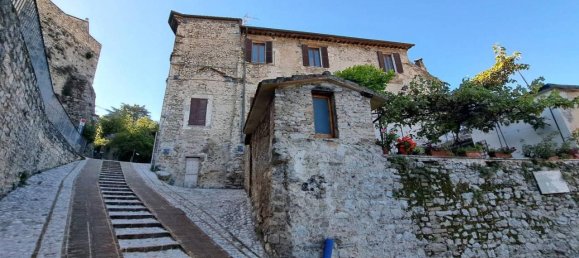 4 rooms Apartment in Spoleto, Italy No. 76286 8