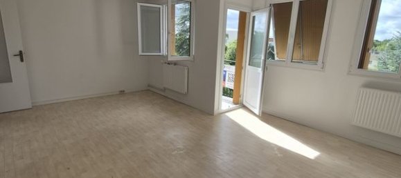 2 bedrooms Apartment in Montmorency, France No. 332384 3
