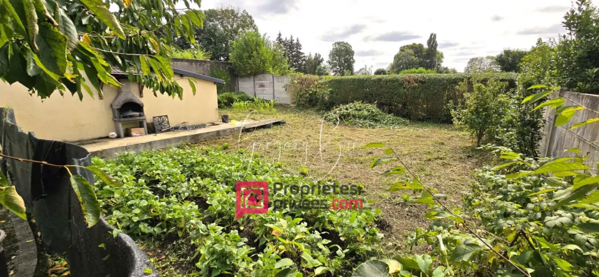 463m² Land in Ferrieres-en-Brie, France No. 154738