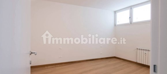 4 bedrooms Apartment in Milan, Italy No. 249423 25