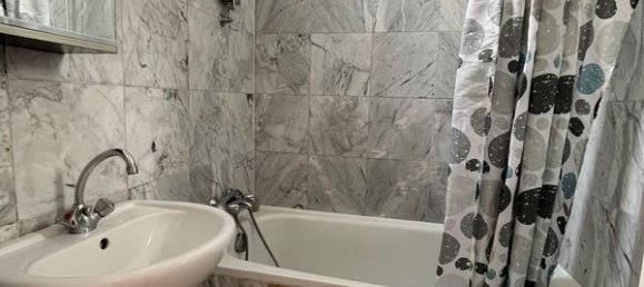 1 bedroom Apartment in Paris, France No. 333536 2