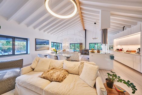 3 bedrooms House in Cascais, Portugal No. 44871