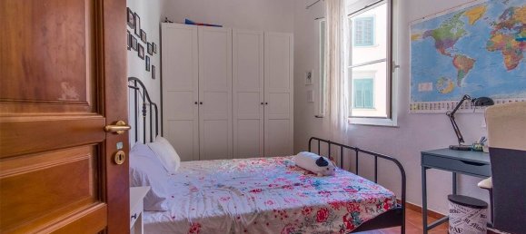 8 rooms Apartment in Livorno, Italy No. 165161 15