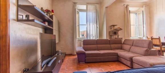 8 rooms Apartment in Livorno, Italy No. 165161 4