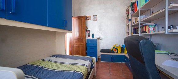 8 rooms Apartment in Livorno, Italy No. 165161 12