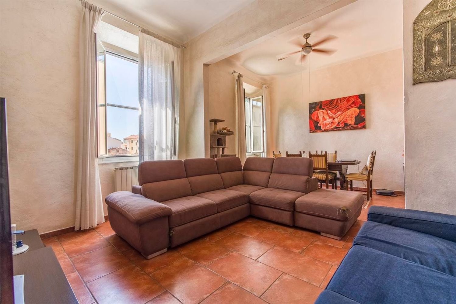 8 rooms Apartment in Livorno, Italy No. 165161