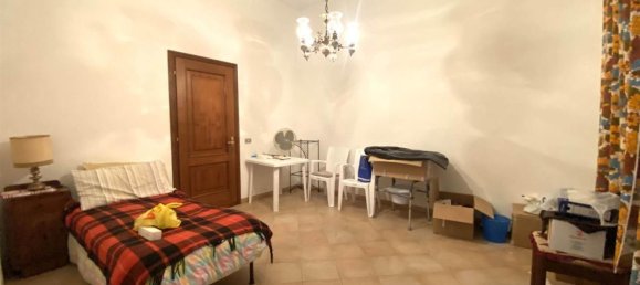 Casa de 10 habitaciónes en Carrara, Italy No. 41476 2