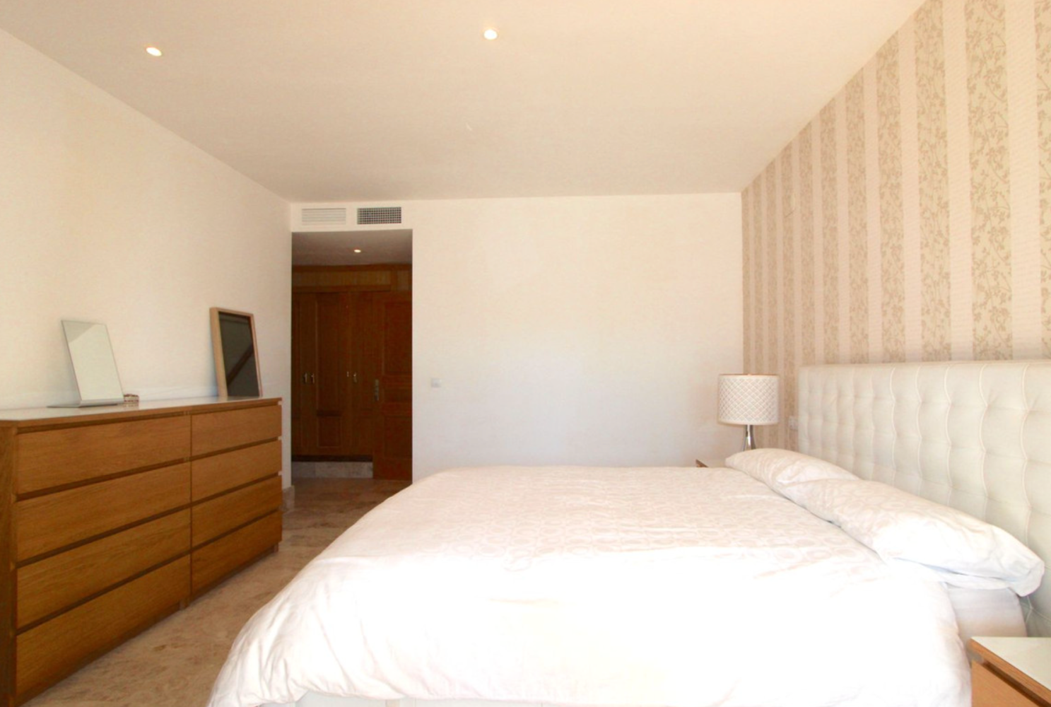 Adosado de 2 dormitorios en Marbella, Spain No. 118491