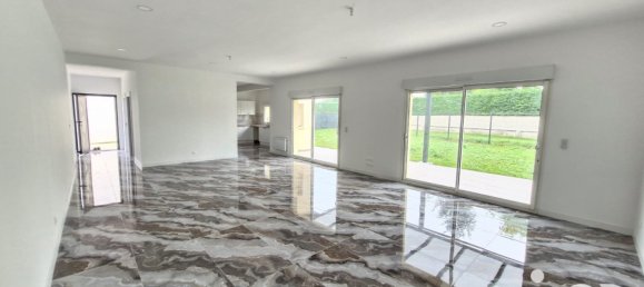 3 bedrooms House in Corquilleroy, France No. 156145 6