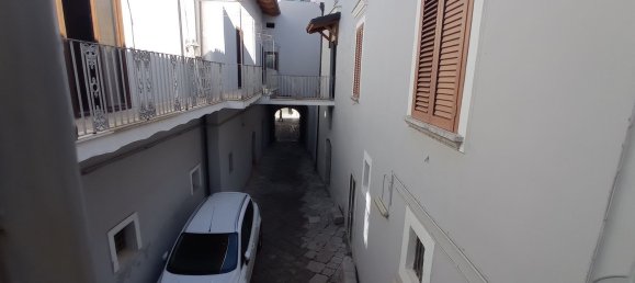 14-Zimmer Haus in Mondragone, Italy, Nr. 135305 3