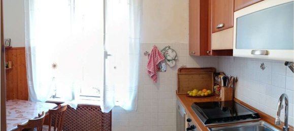 3-salle Appartement à Perugia, Italy No. 298911 3