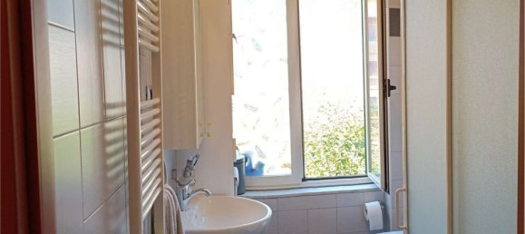 3-salle Appartement à Perugia, Italy No. 298911 6