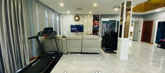4 bedrooms Villa in Pattaya, Thailand No. 17095 10