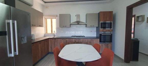 Apartamento de 2 dormitorios en Floriana, Malta No. 11657 2