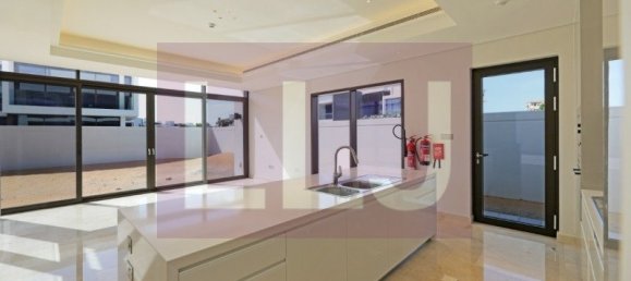 4 Schlafzimmer Villa in Saadiyat Island, UAE, Nr. 32797 12