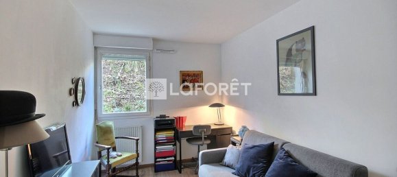 Apartamento de 2 dormitorios en Suresnes, France No. 183864 8