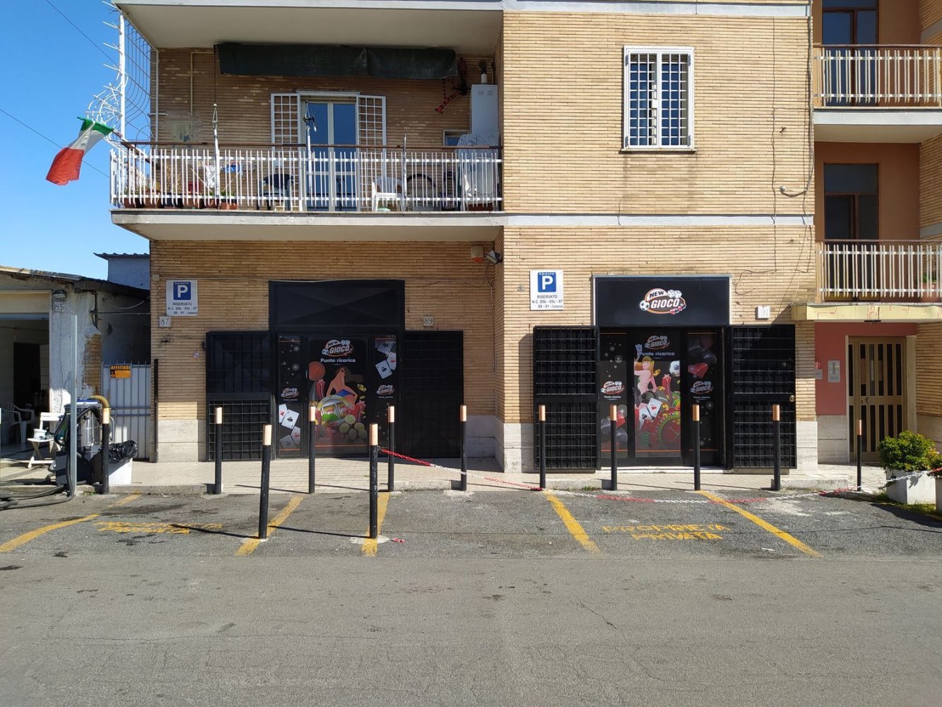 110m² Commercial property in Rome, Italy No. 256998