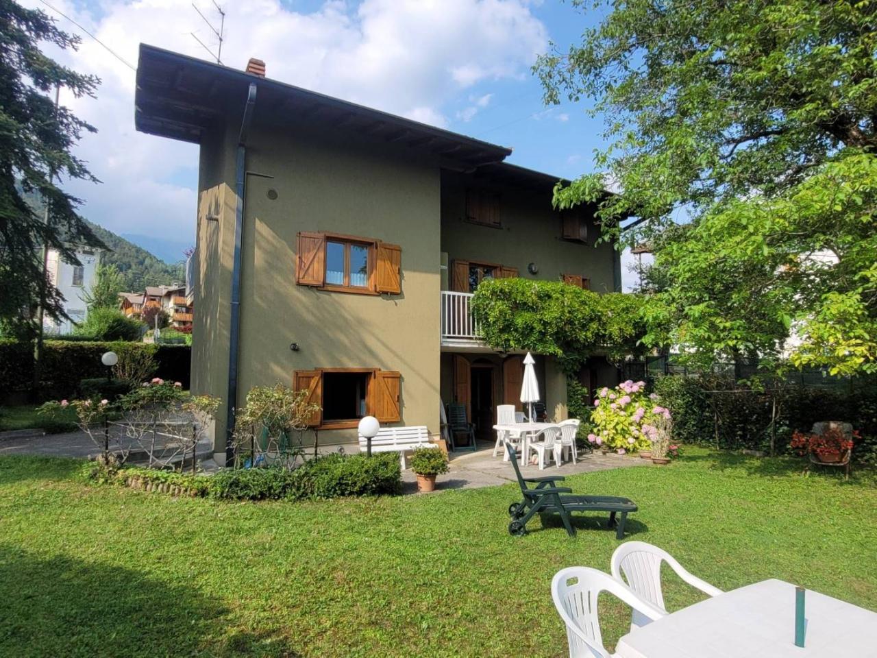 5 rooms Villa in Castione della Presolana, Italy No. 104031