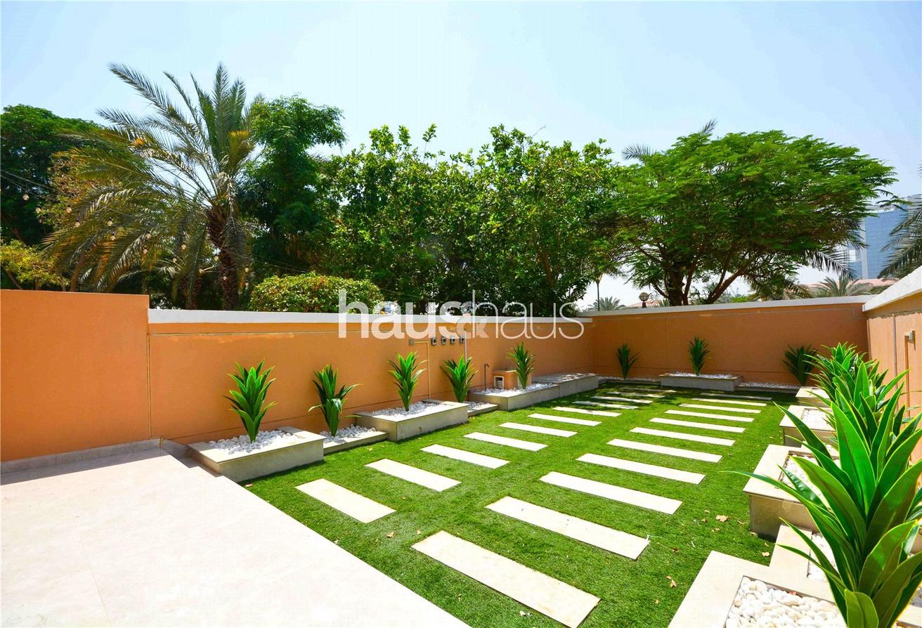 2 bedrooms Townhouse in Jumeirah Village Triangle, UAE No. 99175