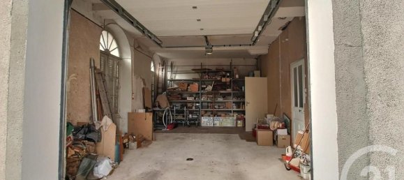 Casa de 4 dormitorios en Vendome, France No. 220368 10