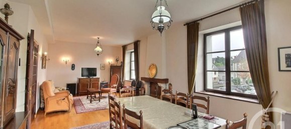 Casa de 4 dormitorios en Vendome, France No. 220368 2