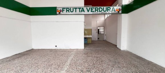 Imóvel comercial de 1 divisão em Bergamo, Italy N.º 346620 2