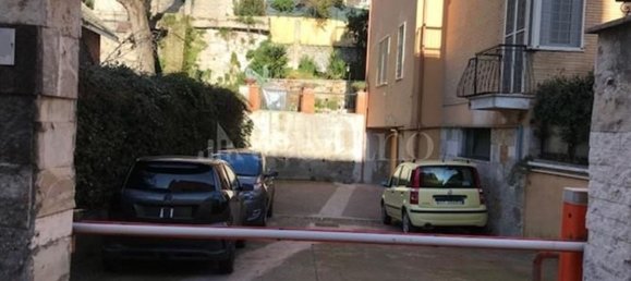 5 rooms Apartment in Rome, Italy No. 107674 39