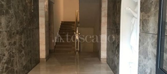 5 rooms Apartment in Rome, Italy No. 107674 6
