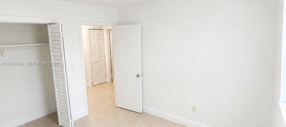 4 dormitorios villa en venta en Miami, Miami-Dade, Florida, USA № 614985 7