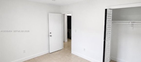 4 dormitorios villa en venta en Miami, Miami-Dade, Florida, USA № 614985 5