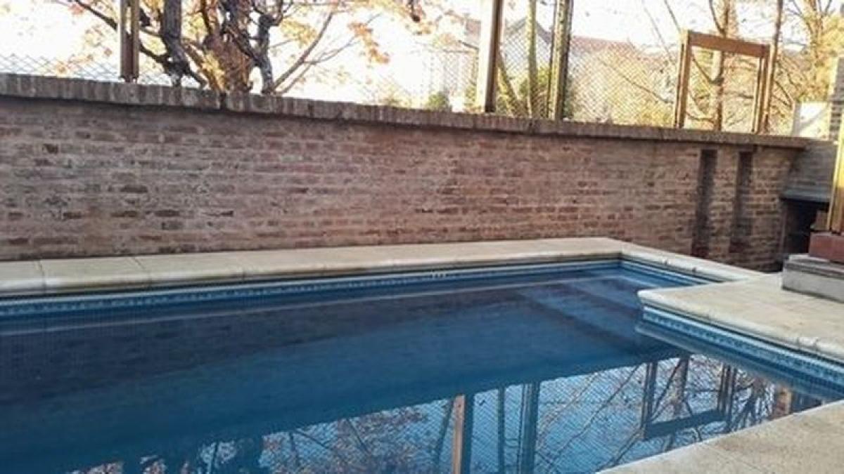 4 bedrooms House in Vicente Lopez, Argentina No. 15116