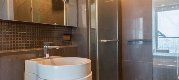 1 chambre Condo à Khlong Toei, Thailand No. 9710 24