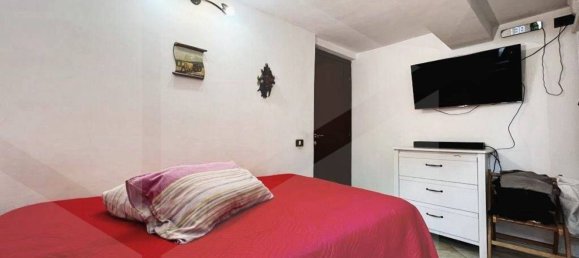 3 rooms Apartment in Rome, Italy No. 28785 8
