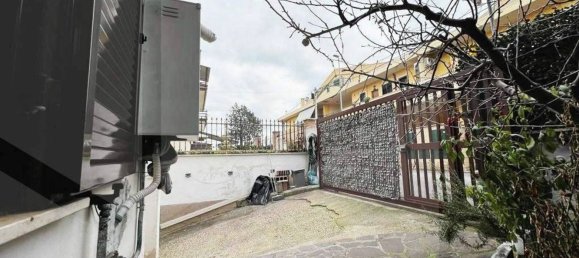 3 rooms Apartment in Rome, Italy No. 28785 9