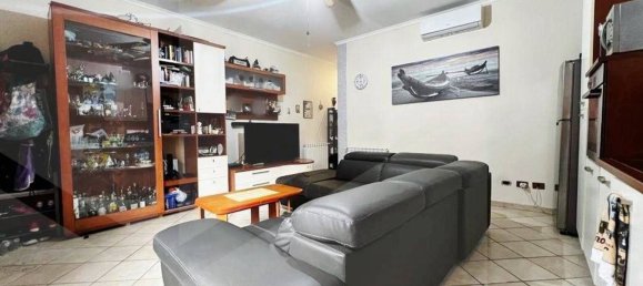 3 rooms Apartment in Rome, Italy No. 28785 11