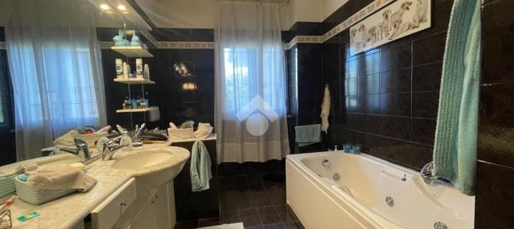 Вилла с 5 спальнями в Неттуно, Италия № 372729 25