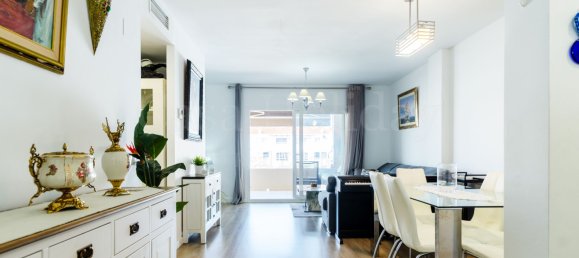 Apartamento de 3 dormitorios en Marbella, Spain No. 70587 8