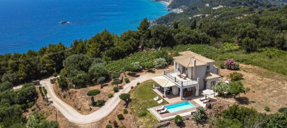 3 bedrooms Villa in Corfu, Greece No. 52722 3