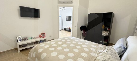 2-salle Appartement à Bari, Italy No. 29849 13