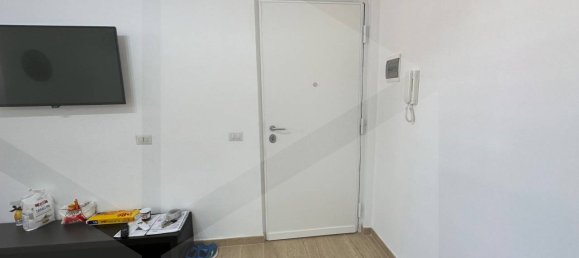 2-salle Appartement à Bari, Italy No. 29849 10