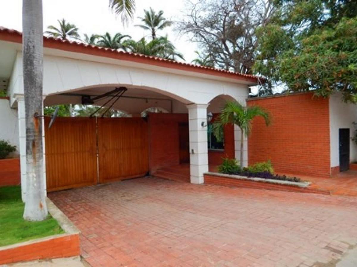 Casa de 3 dormitorios en Atlántico, Colombia No. 2366