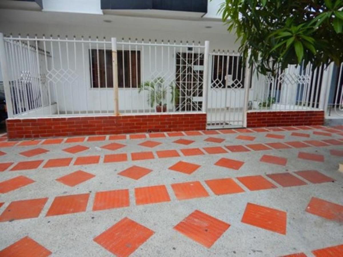 Casa de 3 dormitorios en Atlántico, Colombia No. 8198